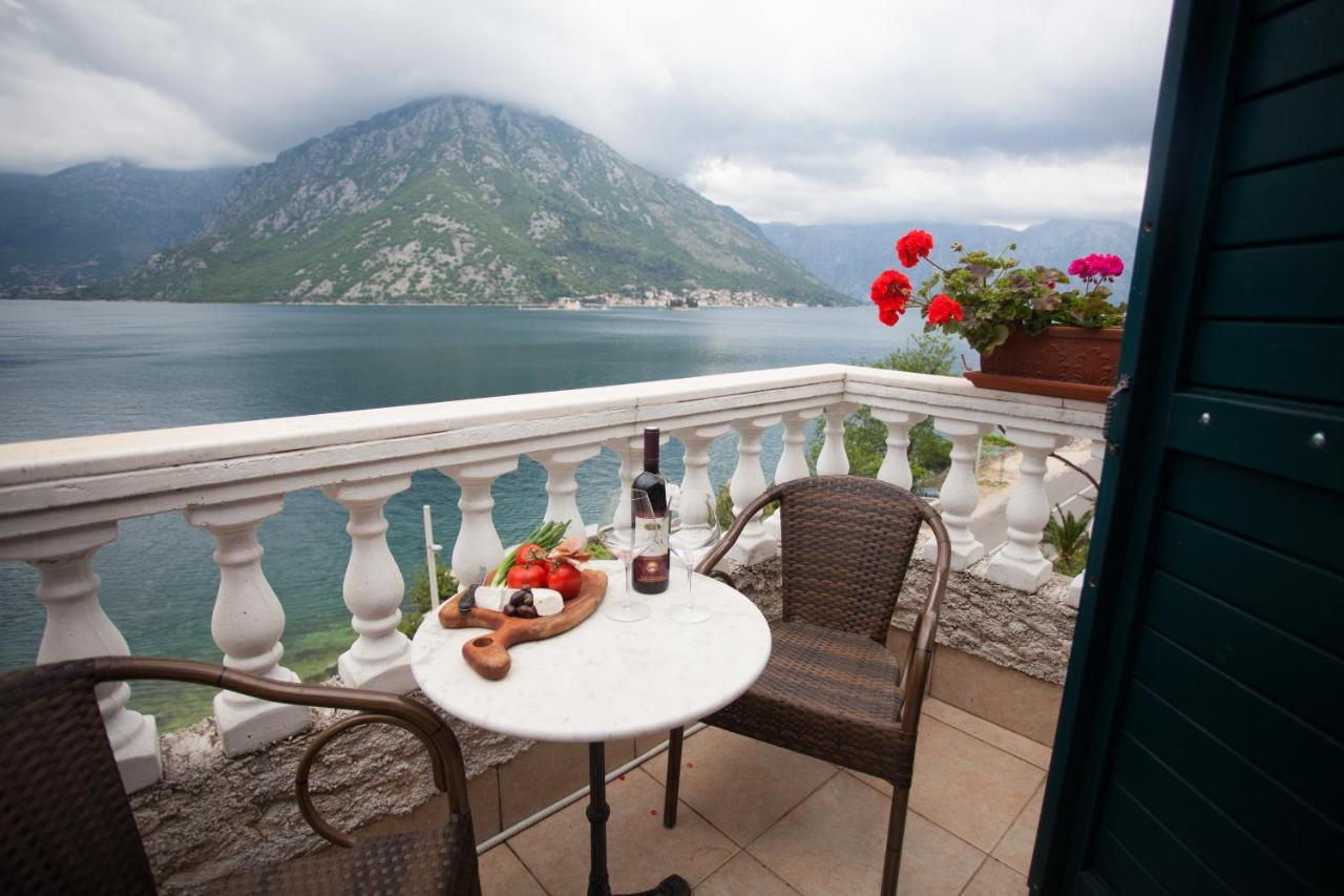 Boka Gardens Seaside Resort Kotor Extérieur photo