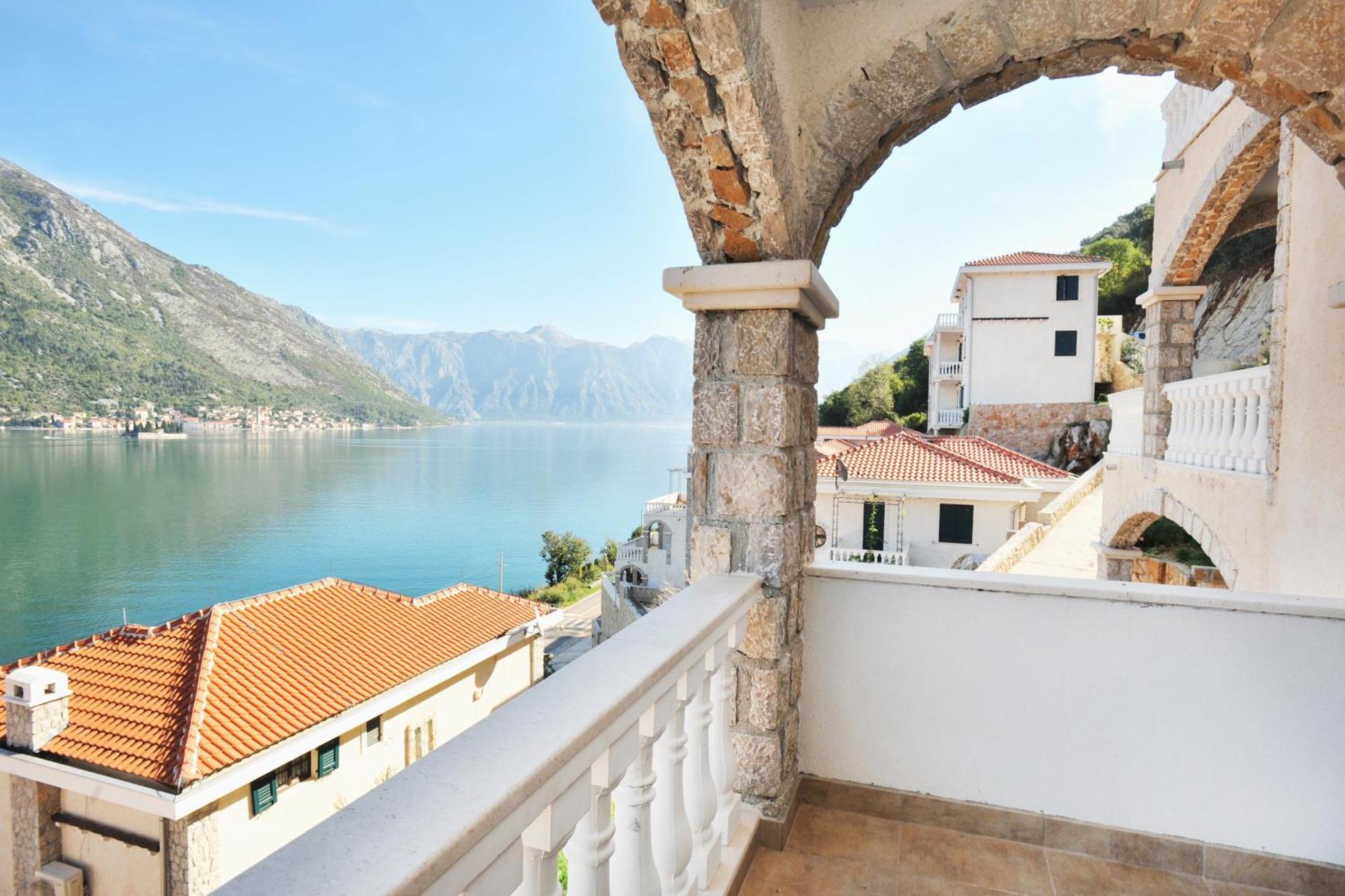 Boka Gardens Seaside Resort Kotor Extérieur photo
